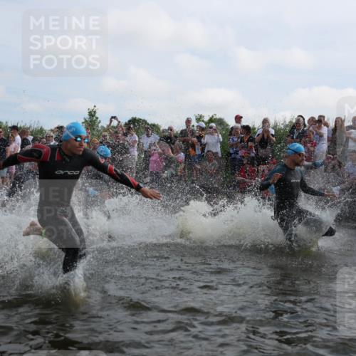 21.06.2026 - Viking Triathlon Michael Strokosch http://msf.ph/oto/9820613 21.06.2026 10:00:24 Schwimmen 1, 2, 4, 7, 8, 9, 10, 19, 21, 29, 103, 189, 517, 547, 575, 610, 637, 669 meine-sportfotos.de