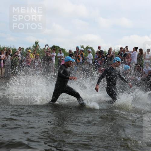 21.06.2026 - Viking Triathlon Michael Strokosch http://msf.ph/oto/9820627 21.06.2026 10:00:33 Schwimmen 1, 19, 21, 25, 31, 104, 189, 334, 422, 453, 474, 517, 547, 548, 575, 610, 620, 626, 637, 669 meine-sportfotos.de
