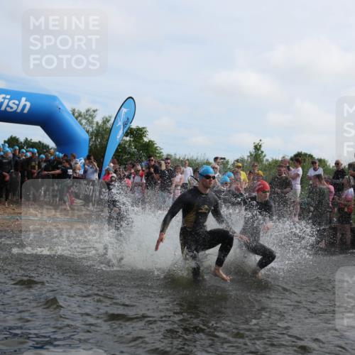 21.06.2026 - Viking Triathlon Michael Strokosch http://msf.ph/oto/9820636 21.06.2026 10:00:38 Schwimmen 25, 31, 104, 334, 422, 453, 474, 548, 610, 620, 626 meine-sportfotos.de