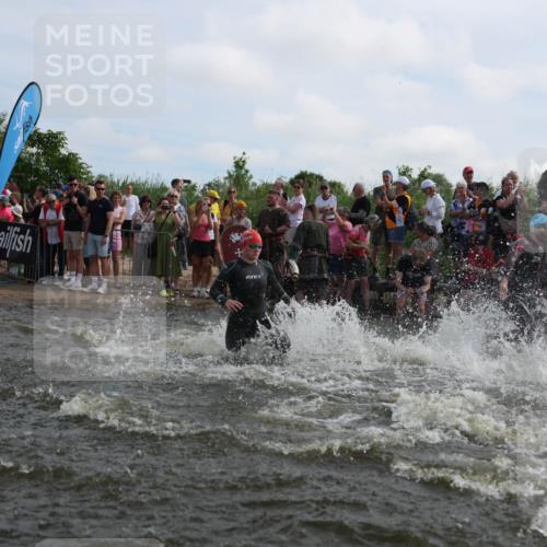 21.06.2026 - Viking Triathlon Michael Strokosch http://msf.ph/oto/9820642 21.06.2026 10:00:40 Schwimmen 25, 31, 46, 104, 176, 334, 371, 422, 426, 441, 453, 474, 548, 620, 626 meine-sportfotos.de