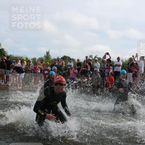 21.06.2026 - Viking Triathlon Michael Strokosch http://msf.ph/oto/9820664 21.06.2026 10:00:50 Schwimmen 27, 42, 46, 74, 98, 119, 176, 218, 371, 426, 441, 466, 565, 569, 643 meine-sportfotos.de