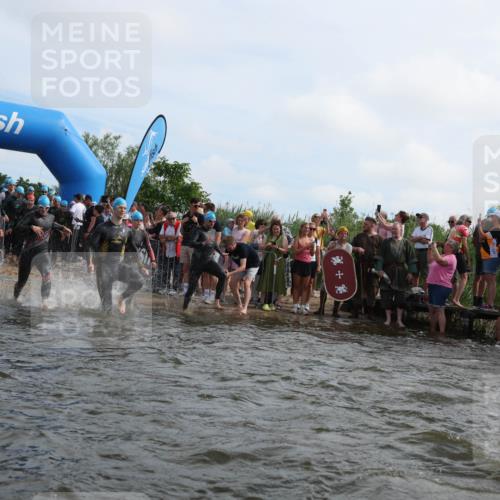 21.06.2026 - Viking Triathlon Michael Strokosch http://msf.ph/oto/9820669 21.06.2026 10:00:53 Schwimmen 27, 42, 46, 74, 98, 119, 176, 218, 371, 426, 441, 454, 466, 565, 569, 640, 643 meine-sportfotos.de