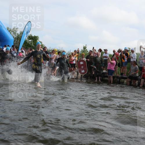 21.06.2026 - Viking Triathlon Michael Strokosch http://msf.ph/oto/9820671 21.06.2026 10:00:53 Schwimmen 27, 42, 46, 74, 98, 119, 176, 218, 371, 426, 441, 454, 466, 565, 569, 640, 643 meine-sportfotos.de