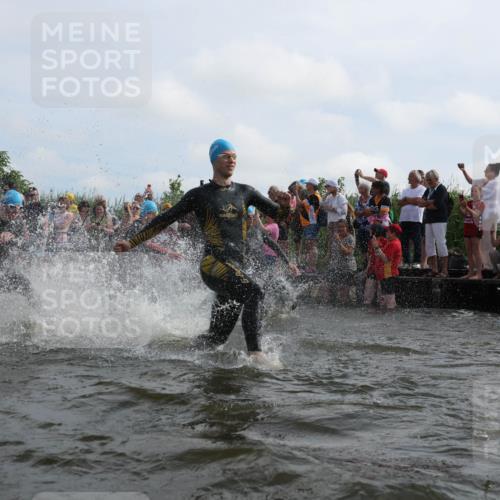 21.06.2026 - Viking Triathlon Michael Strokosch http://msf.ph/oto/9820674 21.06.2026 10:00:54 Schwimmen 17, 27, 42, 74, 98, 119, 176, 218, 371, 441, 454, 466, 506, 565, 569, 623, 640, 643 meine-sportfotos.de