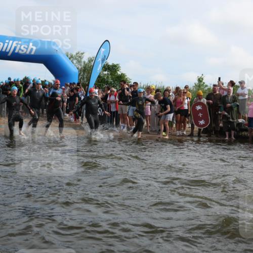 21.06.2026 - Viking Triathlon Michael Strokosch http://msf.ph/oto/9820680 21.06.2026 10:00:58 Schwimmen 14, 17, 27, 42, 74, 98, 180, 218, 249, 454, 466, 506, 565, 569, 623, 640 meine-sportfotos.de