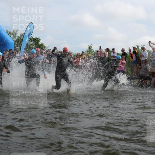 21.06.2026 - Viking Triathlon Michael Strokosch http://msf.ph/oto/9820684 21.06.2026 10:00:59 Schwimmen 14, 17, 27, 42, 74, 98, 180, 218, 249, 337, 454, 506, 527, 623, 640 meine-sportfotos.de