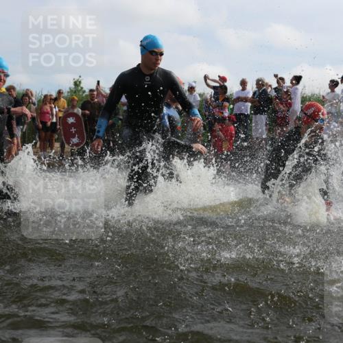 21.06.2026 - Viking Triathlon Michael Strokosch http://msf.ph/oto/9820689 21.06.2026 10:01:00 Schwimmen 14, 17, 27, 42, 74, 98, 180, 218, 249, 337, 454, 506, 527, 623, 640 meine-sportfotos.de