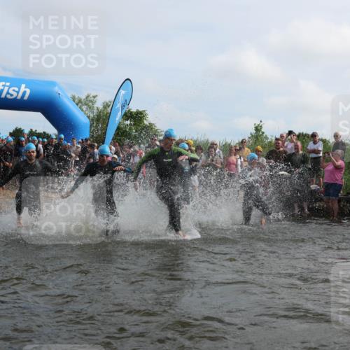 21.06.2026 - Viking Triathlon Michael Strokosch http://msf.ph/oto/9820694 21.06.2026 10:01:03 Schwimmen 5, 14, 17, 74, 169, 180, 218, 249, 270, 337, 342, 383, 454, 506, 527, 623, 640 meine-sportfotos.de