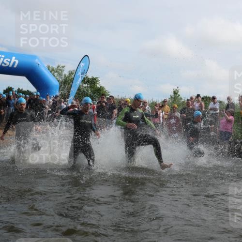21.06.2026 - Viking Triathlon Michael Strokosch http://msf.ph/oto/9820695 21.06.2026 10:01:04 Schwimmen 5, 14, 17, 169, 180, 249, 270, 337, 342, 383, 454, 506, 527, 623, 640 meine-sportfotos.de