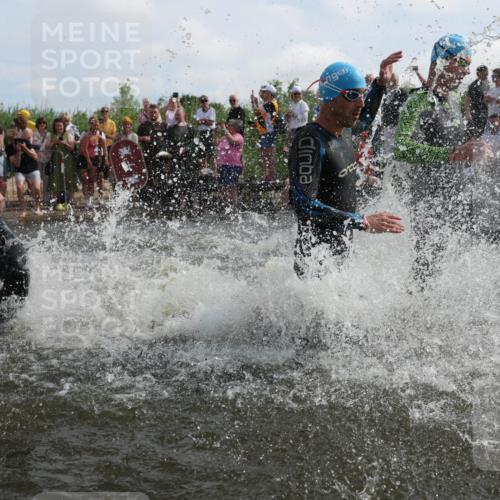 21.06.2026 - Viking Triathlon Michael Strokosch http://msf.ph/oto/9820702 21.06.2026 10:01:05 Schwimmen 5, 14, 17, 169, 180, 249, 270, 337, 342, 383, 454, 506, 527, 623, 640 meine-sportfotos.de