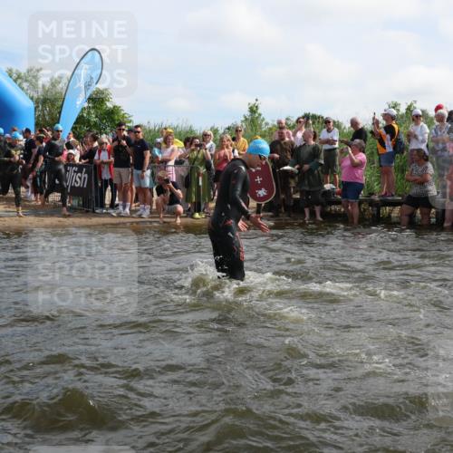 21.06.2026 - Viking Triathlon Michael Strokosch http://msf.ph/oto/9820716 21.06.2026 10:01:12 Schwimmen 5, 14, 65, 89, 169, 180, 249, 270, 280, 337, 342, 383, 447, 486, 527 meine-sportfotos.de