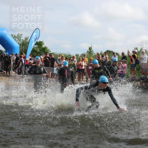 21.06.2026 - Viking Triathlon Michael Strokosch http://msf.ph/oto/9820719 21.06.2026 10:01:15 Schwimmen 5, 18, 65, 89, 114, 131, 169, 242, 270, 271, 280, 342, 383, 447, 486 meine-sportfotos.de