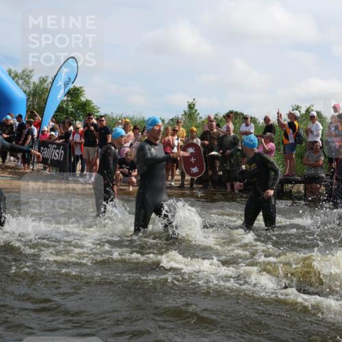 21.06.2026 - Viking Triathlon Michael Strokosch http://msf.ph/oto/9820720 21.06.2026 10:01:16 Schwimmen 5, 18, 65, 89, 114, 131, 169, 242, 270, 271, 280, 342, 383, 447, 486 meine-sportfotos.de
