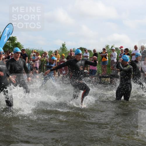 21.06.2026 - Viking Triathlon Michael Strokosch http://msf.ph/oto/9820728 21.06.2026 10:01:20 Schwimmen 18, 28, 51, 65, 89, 114, 131, 145, 242, 271, 280, 447, 486, 500, 665 meine-sportfotos.de