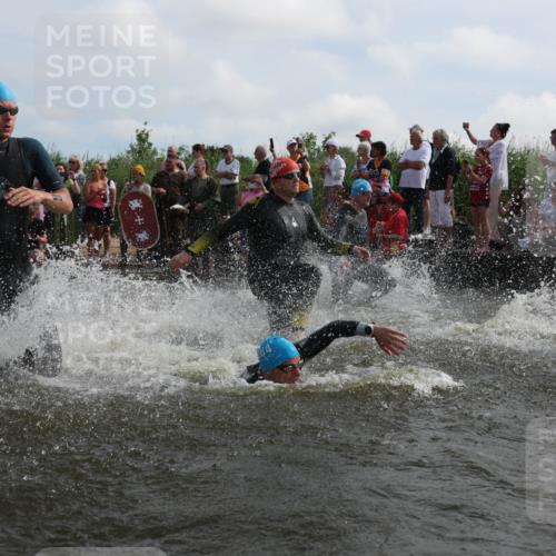 21.06.2026 - Viking Triathlon Michael Strokosch http://msf.ph/oto/9820740 21.06.2026 10:01:25 Schwimmen 13, 18, 26, 28, 51, 114, 131, 145, 242, 271, 300, 500, 568, 576, 665 meine-sportfotos.de