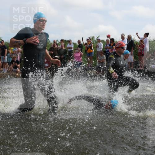 21.06.2026 - Viking Triathlon Michael Strokosch http://msf.ph/oto/9820741 21.06.2026 10:01:26 Schwimmen 13, 18, 26, 28, 51, 114, 131, 145, 242, 271, 300, 500, 568, 576, 665 meine-sportfotos.de
