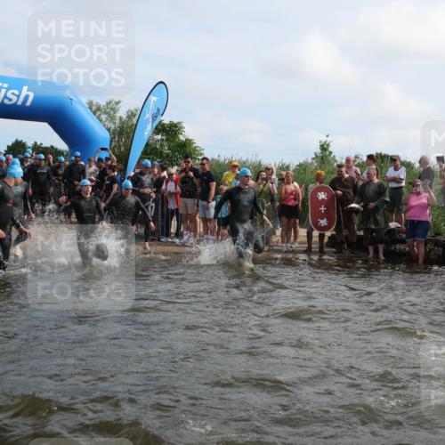21.06.2026 - Viking Triathlon Michael Strokosch http://msf.ph/oto/9820743 21.06.2026 10:01:28 Schwimmen 13, 26, 28, 51, 131, 145, 271, 300, 500, 568, 576, 665 meine-sportfotos.de