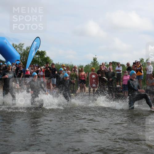 21.06.2026 - Viking Triathlon Michael Strokosch http://msf.ph/oto/9820746 21.06.2026 10:01:29 Schwimmen 13, 26, 28, 51, 62, 145, 300, 311, 359, 500, 551, 568, 576, 627, 665 meine-sportfotos.de