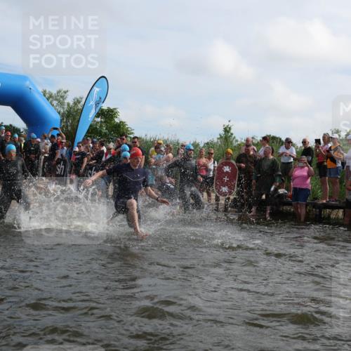 21.06.2026 - Viking Triathlon Michael Strokosch http://msf.ph/oto/9820754 21.06.2026 10:01:34 Schwimmen 13, 26, 62, 109, 113, 161, 278, 300, 311, 359, 551, 568, 576, 627, 633 meine-sportfotos.de