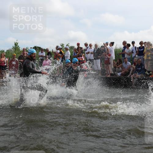 21.06.2026 - Viking Triathlon Michael Strokosch http://msf.ph/oto/9820779 21.06.2026 10:01:45 Schwimmen 38, 109, 113, 161, 194, 278, 285, 332, 343, 391, 432, 543, 621, 633, 644 meine-sportfotos.de