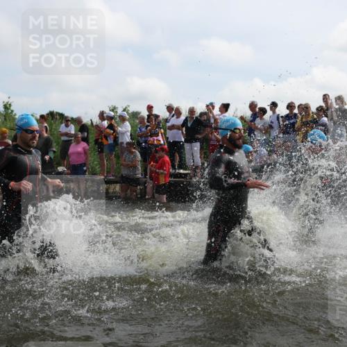 21.06.2026 - Viking Triathlon Michael Strokosch http://msf.ph/oto/9820782 21.06.2026 10:01:46 Schwimmen 38, 109, 113, 161, 194, 278, 285, 332, 343, 391, 432, 543, 621, 633, 644 meine-sportfotos.de