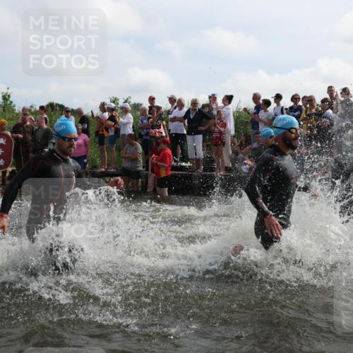21.06.2026 - Viking Triathlon Michael Strokosch http://msf.ph/oto/9820783 21.06.2026 10:01:46 Schwimmen 38, 109, 113, 161, 194, 278, 285, 332, 343, 391, 432, 543, 621, 633, 644 meine-sportfotos.de