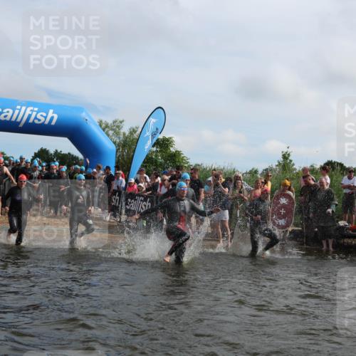 21.06.2026 - Viking Triathlon Michael Strokosch http://msf.ph/oto/9820785 21.06.2026 10:01:49 Schwimmen 30, 38, 194, 238, 265, 285, 332, 343, 391, 432, 543, 621, 644, 648, 664 meine-sportfotos.de