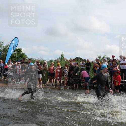 21.06.2026 - Viking Triathlon Michael Strokosch http://msf.ph/oto/9820793 21.06.2026 10:01:51 Schwimmen 30, 38, 194, 238, 265, 285, 332, 343, 391, 432, 543, 621, 644, 648, 664 meine-sportfotos.de