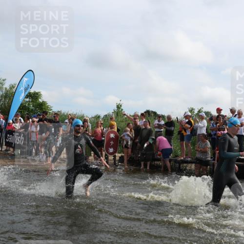 21.06.2026 - Viking Triathlon Michael Strokosch http://msf.ph/oto/9820794 21.06.2026 10:01:51 Schwimmen 30, 38, 194, 238, 265, 285, 332, 343, 391, 432, 543, 621, 644, 648, 664 meine-sportfotos.de