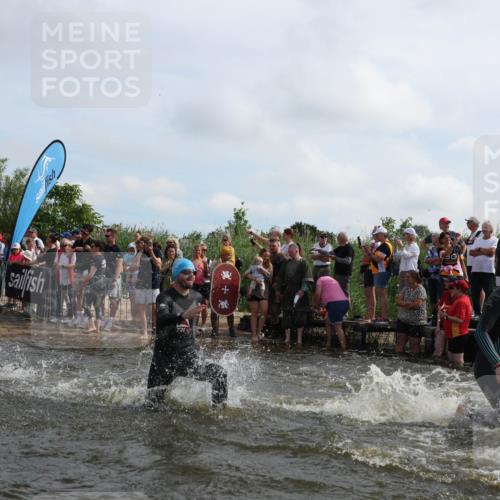 21.06.2026 - Viking Triathlon Michael Strokosch http://msf.ph/oto/9820795 21.06.2026 10:01:51 Schwimmen 30, 38, 194, 238, 265, 285, 332, 343, 391, 432, 543, 621, 644, 648, 664 meine-sportfotos.de