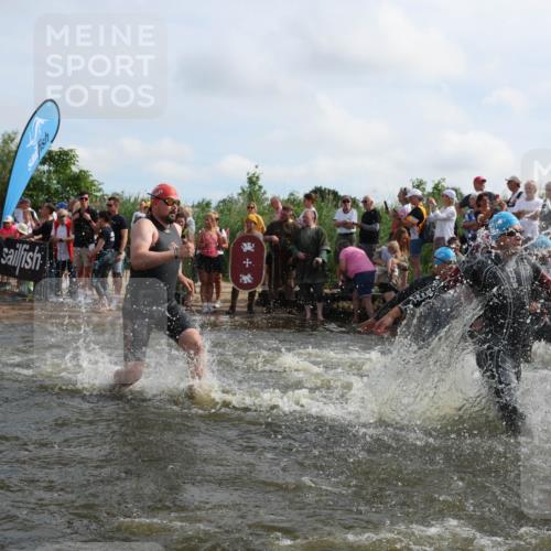 21.06.2026 - Viking Triathlon Michael Strokosch http://msf.ph/oto/9820800 21.06.2026 10:01:55 Schwimmen 30, 55, 221, 238, 265, 343, 380, 391, 394, 543, 606, 621, 644, 648, 664 meine-sportfotos.de