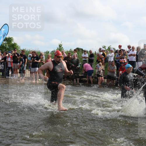 21.06.2026 - Viking Triathlon Michael Strokosch http://msf.ph/oto/9820801 21.06.2026 10:01:56 Schwimmen 30, 55, 221, 238, 265, 343, 380, 391, 394, 543, 606, 621, 644, 648, 664 meine-sportfotos.de