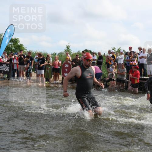 21.06.2026 - Viking Triathlon Michael Strokosch http://msf.ph/oto/9820802 21.06.2026 10:01:56 Schwimmen 30, 55, 221, 238, 265, 343, 380, 391, 394, 543, 606, 621, 644, 648, 664 meine-sportfotos.de