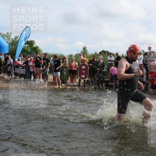 21.06.2026 - Viking Triathlon Michael Strokosch http://msf.ph/oto/9820803 21.06.2026 10:01:56 Schwimmen 30, 55, 221, 238, 265, 343, 380, 391, 394, 543, 606, 621, 644, 648, 664 meine-sportfotos.de
