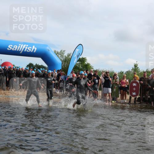 21.06.2026 - Viking Triathlon Michael Strokosch http://msf.ph/oto/9820815 21.06.2026 10:02:03 Schwimmen 30, 43, 55, 90, 221, 226, 238, 380, 394, 410, 446, 524, 606, 625, 648, 660 meine-sportfotos.de