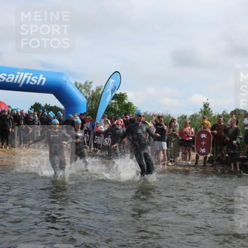 21.06.2026 - Viking Triathlon Michael Strokosch http://msf.ph/oto/9820816 21.06.2026 10:02:03 Schwimmen 30, 43, 55, 90, 221, 226, 238, 380, 394, 410, 446, 524, 606, 625, 648, 660 meine-sportfotos.de