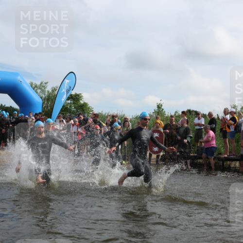 21.06.2026 - Viking Triathlon Michael Strokosch http://msf.ph/oto/9820818 21.06.2026 10:02:04 Schwimmen 43, 55, 90, 154, 221, 226, 380, 394, 410, 446, 501, 524, 606, 625, 660 meine-sportfotos.de