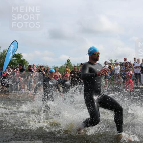 21.06.2026 - Viking Triathlon Michael Strokosch http://msf.ph/oto/9820823 21.06.2026 10:02:05 Schwimmen 43, 55, 90, 154, 221, 226, 380, 394, 410, 446, 501, 524, 606, 625, 660 meine-sportfotos.de