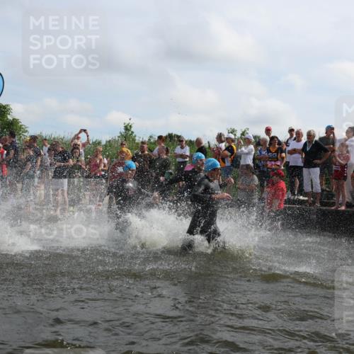 21.06.2026 - Viking Triathlon Michael Strokosch http://msf.ph/oto/9820830 21.06.2026 10:02:09 Schwimmen 43, 90, 102, 152, 154, 226, 410, 438, 446, 501, 524, 536, 537, 625, 660 meine-sportfotos.de