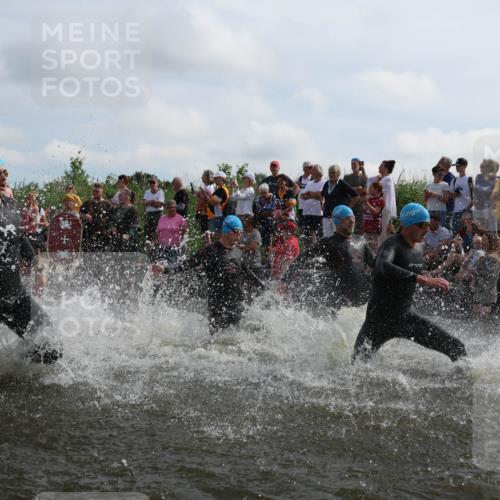 21.06.2026 - Viking Triathlon Michael Strokosch http://msf.ph/oto/9820833 21.06.2026 10:02:10 Schwimmen 43, 90, 102, 152, 154, 226, 410, 438, 446, 501, 524, 536, 537, 625, 660 meine-sportfotos.de
