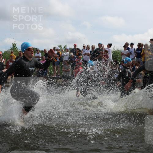 21.06.2026 - Viking Triathlon Michael Strokosch http://msf.ph/oto/9820835 21.06.2026 10:02:10 Schwimmen 43, 90, 102, 152, 154, 226, 410, 438, 446, 501, 524, 536, 537, 625, 660 meine-sportfotos.de