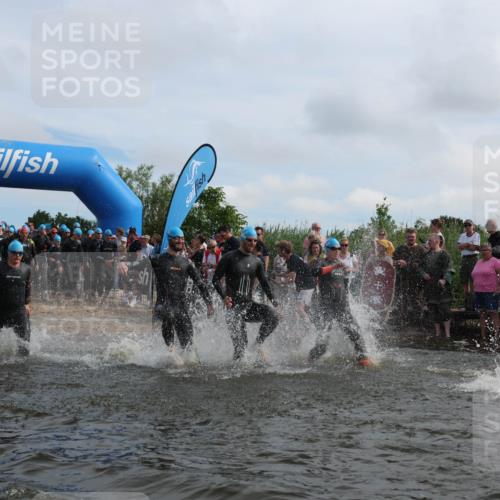 21.06.2026 - Viking Triathlon Michael Strokosch http://msf.ph/oto/9820844 21.06.2026 10:02:15 Schwimmen 47, 87, 90, 102, 136, 152, 154, 410, 438, 490, 501, 536, 537, 655, 660 meine-sportfotos.de