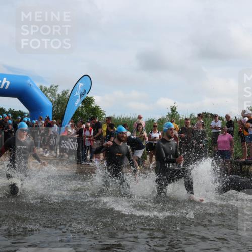 21.06.2026 - Viking Triathlon Michael Strokosch http://msf.ph/oto/9820848 21.06.2026 10:02:16 Schwimmen 47, 87, 90, 102, 136, 152, 154, 410, 438, 490, 501, 536, 537, 655, 660 meine-sportfotos.de