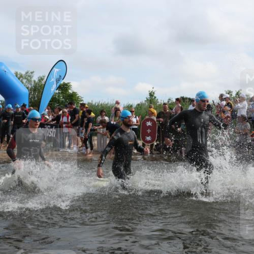 21.06.2026 - Viking Triathlon Michael Strokosch http://msf.ph/oto/9820850 21.06.2026 10:02:16 Schwimmen 47, 87, 90, 102, 136, 152, 154, 410, 438, 490, 501, 536, 537, 655, 660 meine-sportfotos.de