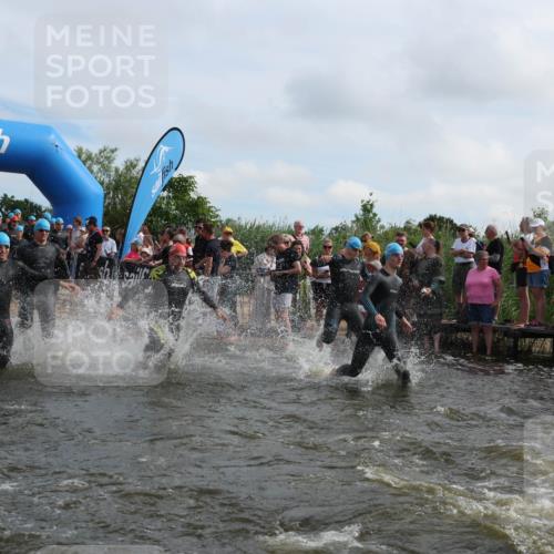 21.06.2026 - Viking Triathlon Michael Strokosch http://msf.ph/oto/9820853 21.06.2026 10:02:19 Schwimmen 47, 87, 102, 136, 142, 152, 255, 360, 392, 430, 438, 490, 536, 537, 655 meine-sportfotos.de