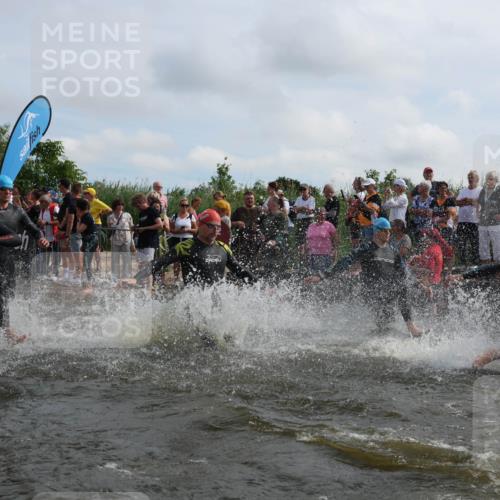 21.06.2026 - Viking Triathlon Michael Strokosch http://msf.ph/oto/9820857 21.06.2026 10:02:20 Schwimmen 47, 87, 102, 136, 142, 152, 255, 360, 392, 430, 438, 490, 536, 537, 655 meine-sportfotos.de