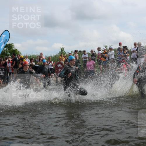 21.06.2026 - Viking Triathlon Michael Strokosch http://msf.ph/oto/9820885 21.06.2026 10:02:30 Schwimmen 83, 100, 126, 142, 220, 255, 325, 360, 392, 430, 513, 560, 579, 604, 651 meine-sportfotos.de