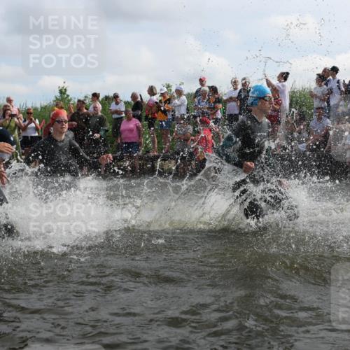 21.06.2026 - Viking Triathlon Michael Strokosch http://msf.ph/oto/9820888 21.06.2026 10:02:31 Schwimmen 83, 100, 126, 142, 220, 255, 325, 360, 392, 430, 513, 560, 579, 604, 651 meine-sportfotos.de