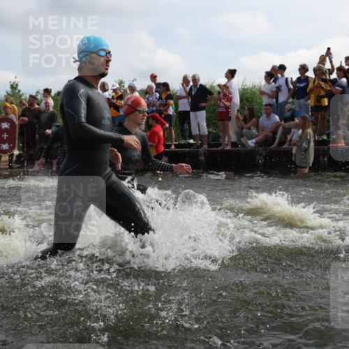 21.06.2026 - Viking Triathlon Michael Strokosch http://msf.ph/oto/9820891 21.06.2026 10:02:32 Schwimmen 83, 100, 126, 142, 220, 255, 325, 360, 392, 430, 513, 560, 579, 604, 651 meine-sportfotos.de