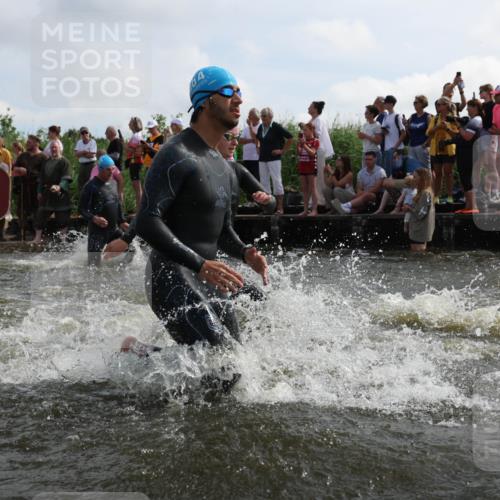 21.06.2026 - Viking Triathlon Michael Strokosch http://msf.ph/oto/9820892 21.06.2026 10:02:32 Schwimmen 83, 100, 126, 142, 220, 255, 325, 360, 392, 430, 513, 560, 579, 604, 651 meine-sportfotos.de